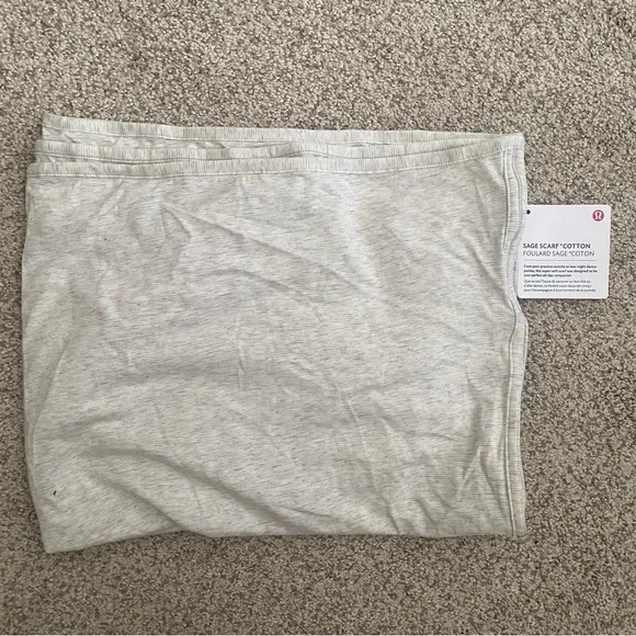 Lululemon scarf - Picture 6 of 6